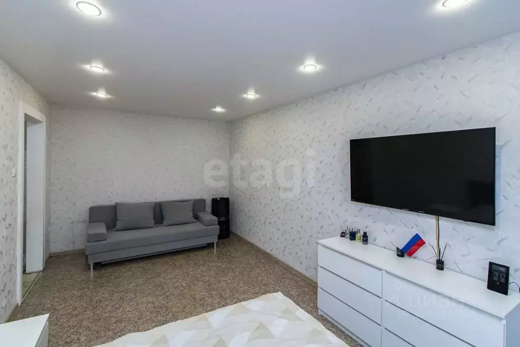 1-к кв. Тюменская область, Тюмень ул. Орджоникидзе, 7 (33.8 м) - Фото 1