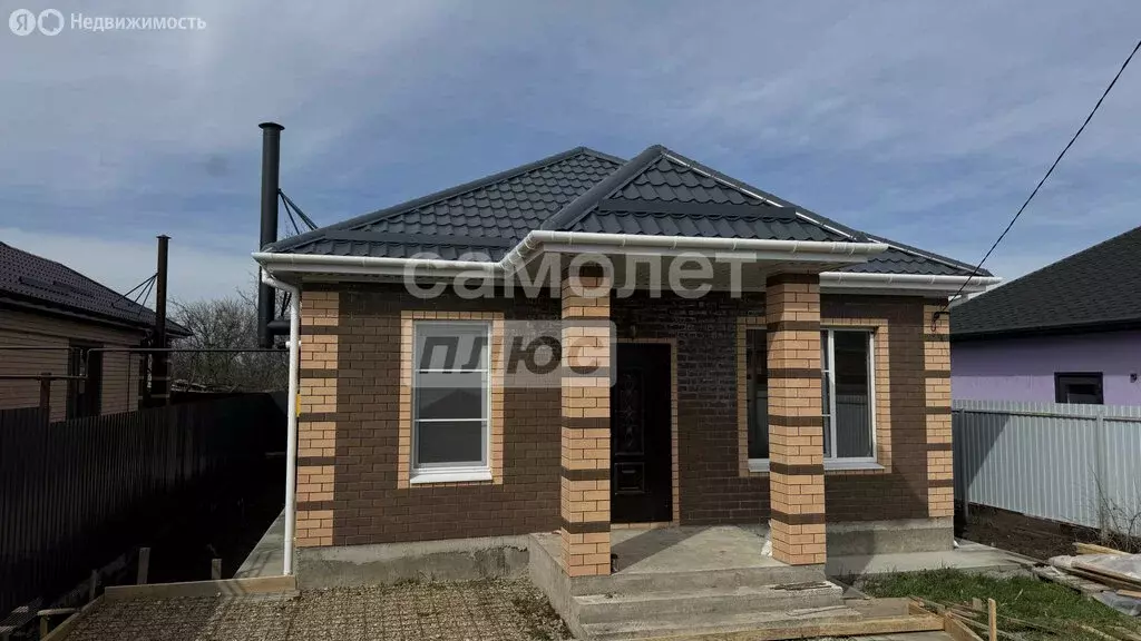 Дом в Тимашевск, микрорайон Индустриальный (100 м) - Фото 1