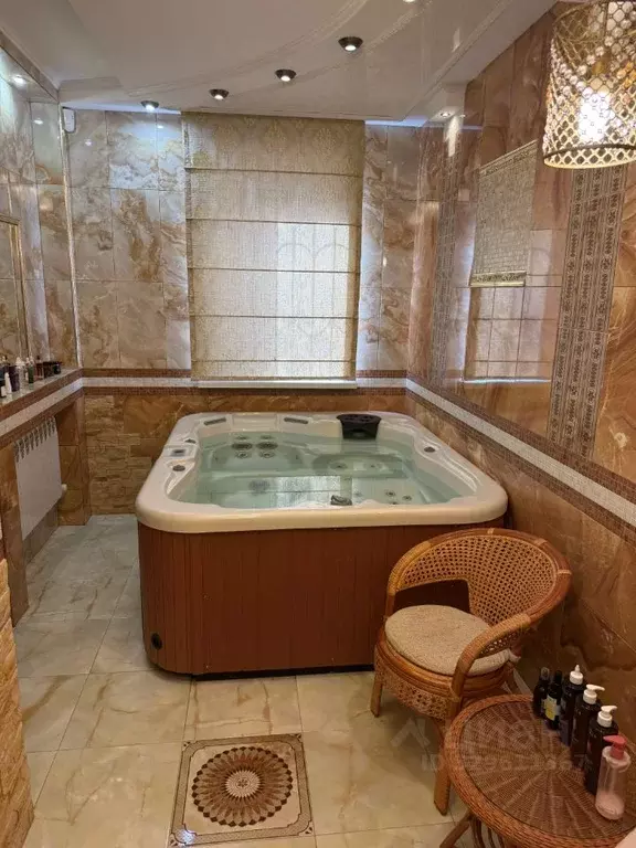 Коттедж в Ульяновская область, Ульяновск ул. Льва Толстого, 8 (360 м) - Фото 2