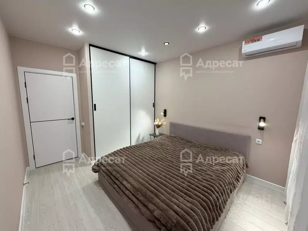 3-к кв. Волгоградская область, Волгоград ул. Малиновского, 14 (58.0 м) - Фото 1