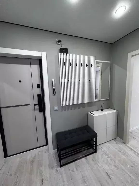 2-к кв. Тюменская область, Тобольск 6-й мкр, 15 (45.0 м) - Фото 0