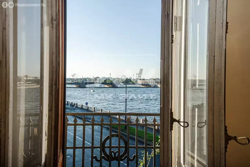 14-комнатная квартира: Санкт-Петербург, набережная Макарова, 16/2 ... - Фото 1