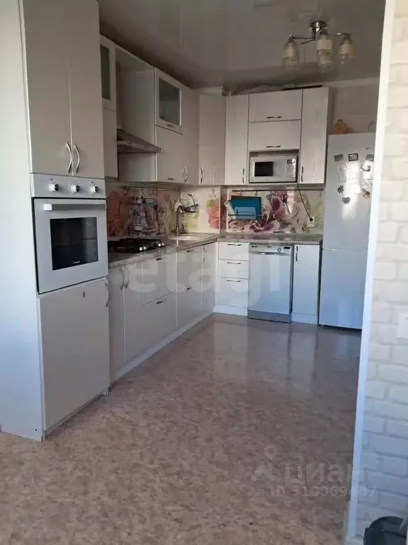 2-к кв. Татарстан, Казань ул. Академика Завойского, 17а (70.7 м) - Фото 0