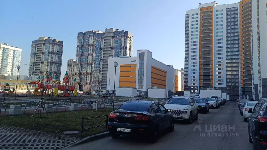 3-к кв. Санкт-Петербург Ленинский просп., 68 (75.6 м) - Фото 0