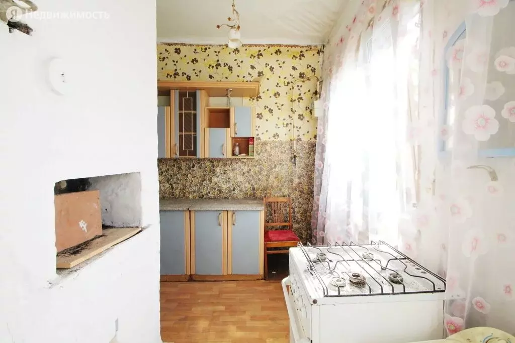 Квартира-студия: Ялуторовск, улица Свердлова, 175 (20 м) - Фото 1