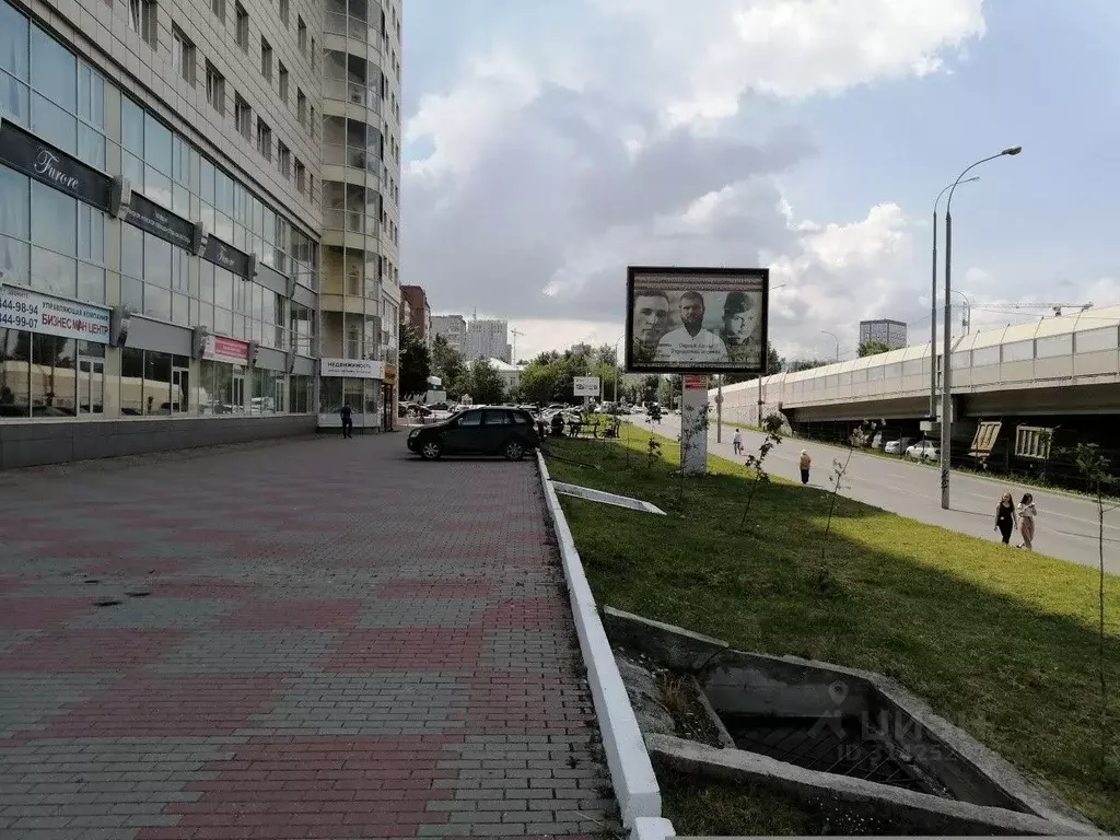 Офис в Свердловская область, Екатеринбург ул. Московская, 195 (92 м) - Фото 1