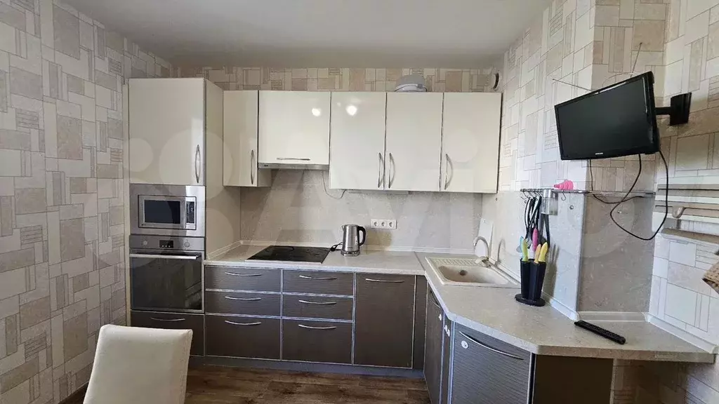 2-к. квартира, 70 м, 6/17 эт. - Фото 1