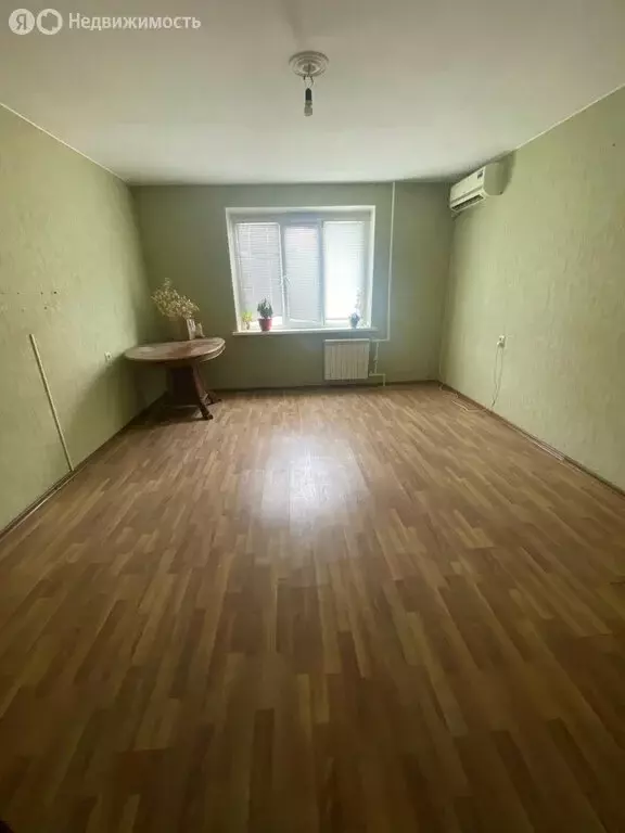 3-комнатная квартира: Махачкала, микрорайон Научный Городок, улица ... - Фото 0