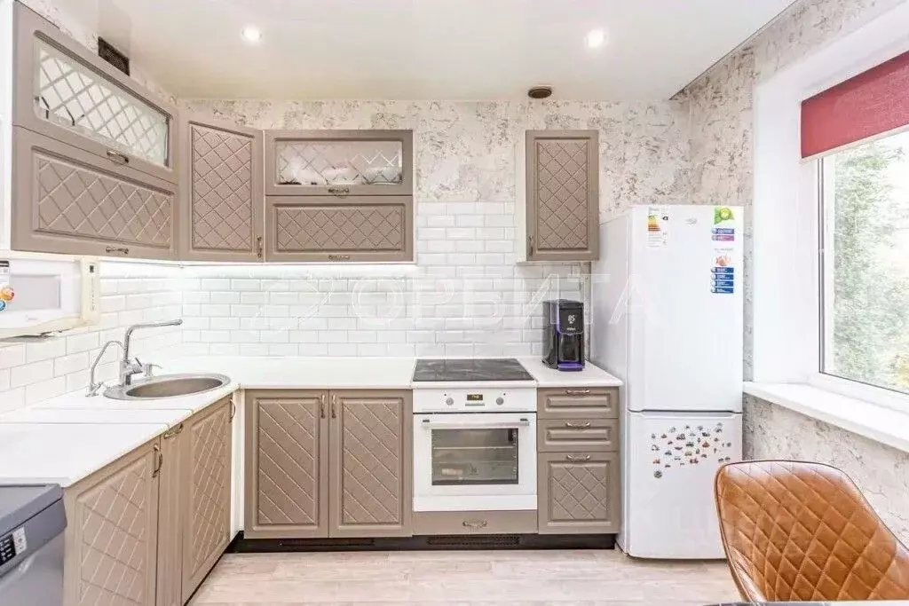 3-к кв. Тюменская область, Тюмень ул. Московский Тракт, 43 (66.1 м) - Фото 1