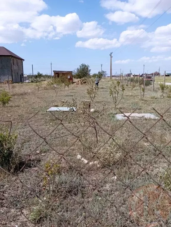 Участок в Крым, Сакский район, с. Суворовское ул. Суворовская, 82 (8.0 ... - Фото 1