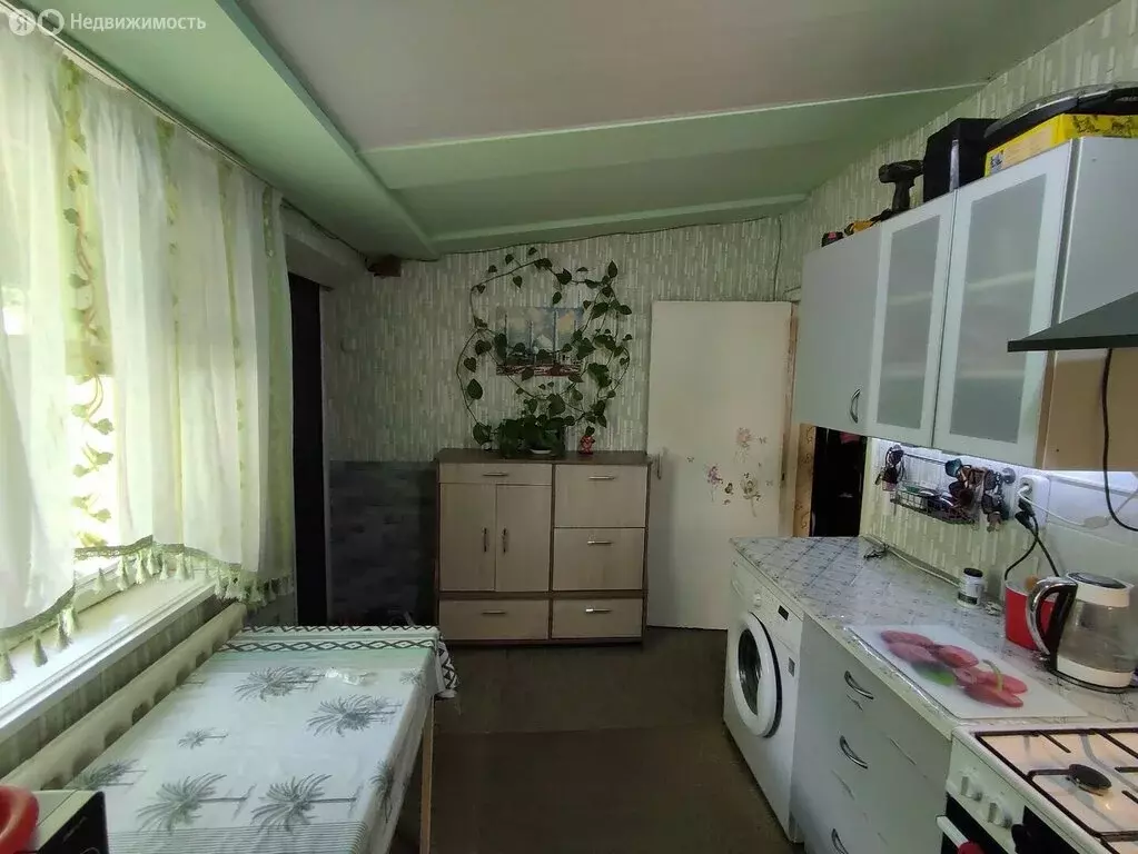 3-комнатная квартира: Славянск-на-Кубани, улица Лермонтова, 286 (50 м) - Фото 1