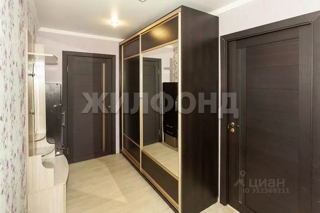 3-к кв. Алтайский край, Барнаул ул. Попова, 67 (61.8 м) - Фото 2