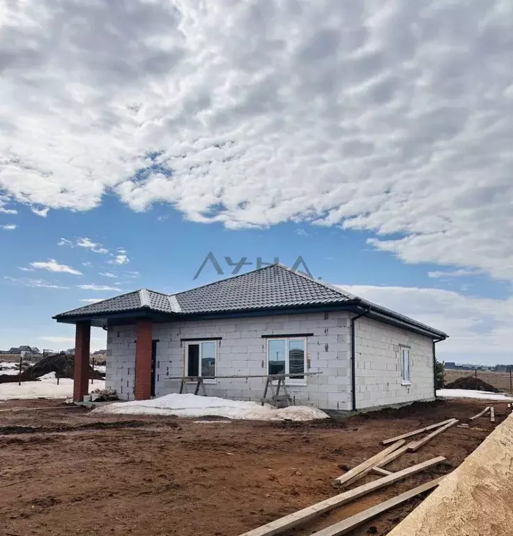 Дом в Татарстан, Тукаевский район, Калмиинское с/пос, д. Кырныш ул. ... - Фото 2