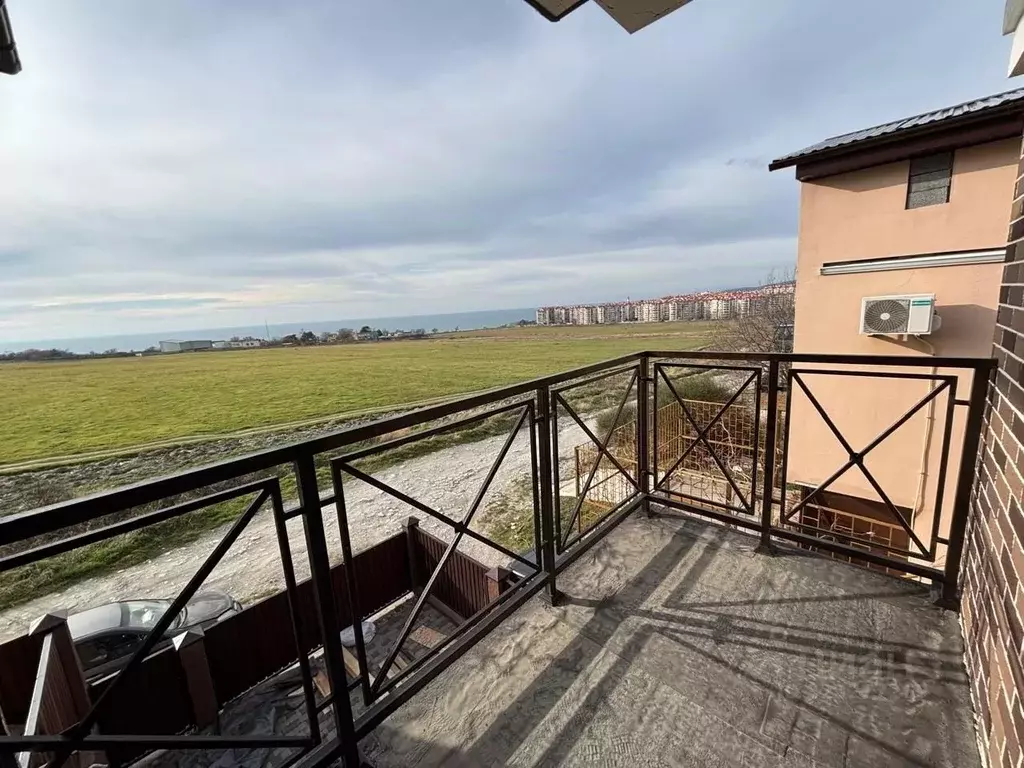 Дом в Краснодарский край, Геленджик ул. Леселидзе, 23 (200 м) - Фото 2