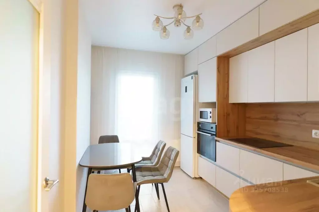 1-к кв. Тюменская область, Тюмень ул. Раушана Абдуллина, 6к1 (35.0 м) - Фото 1