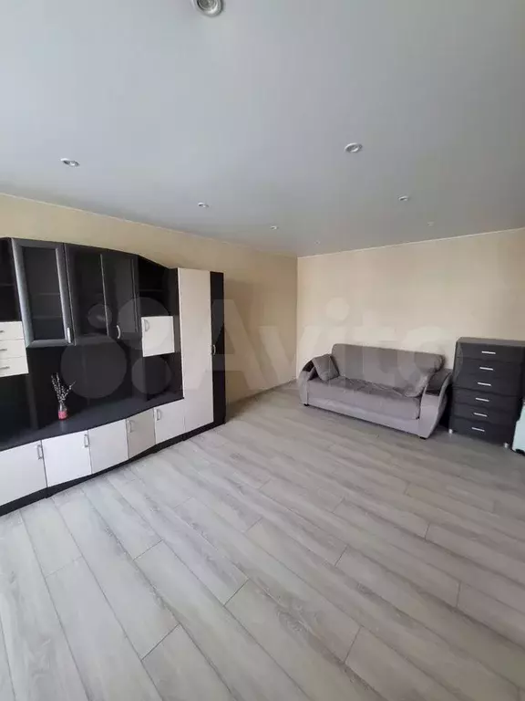1-к. квартира, 32 м, 8/9 эт. - Фото 0