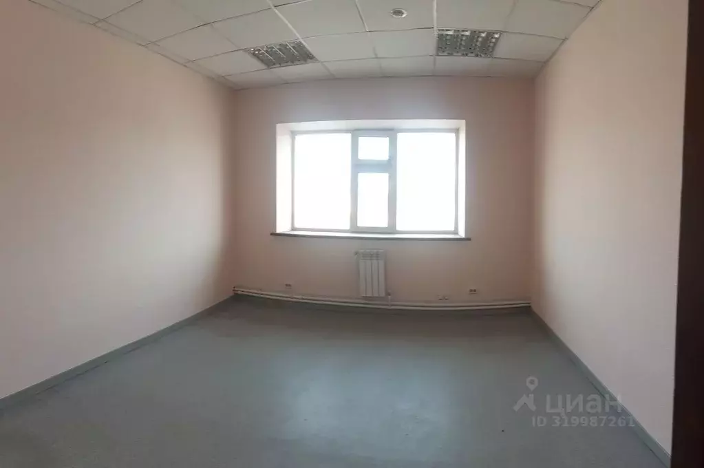 Офис в Ханты-Мансийский АО, Нижневартовск ул. 9П, 31с4 (200 м) - Фото 1