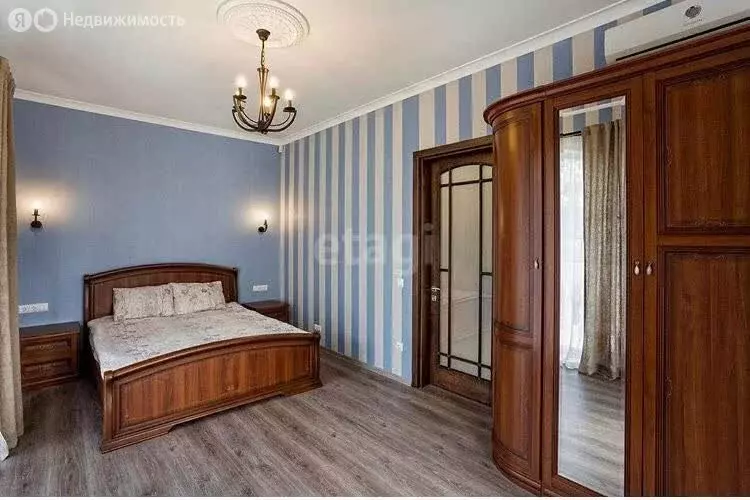 2-комнатная квартира: Алупка, улица Ленина, 66Б (76.5 м) - Фото 1