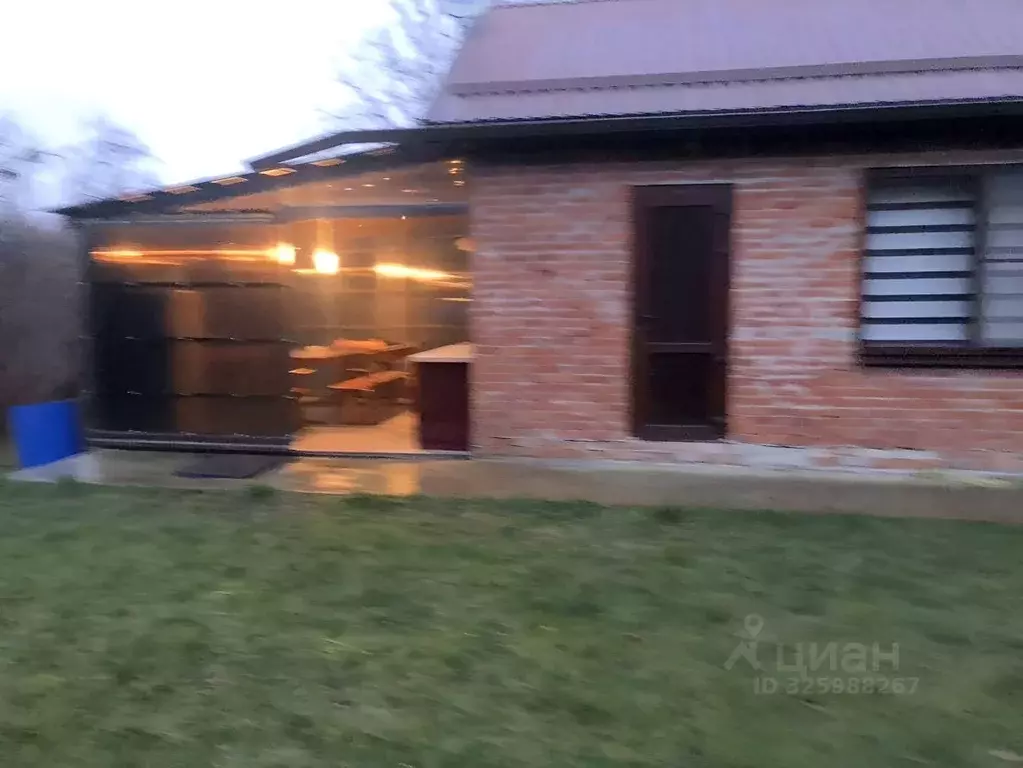 Дом в Краснодарский край, Северский район, Азовское с/пос, Убинская ... - Фото 1