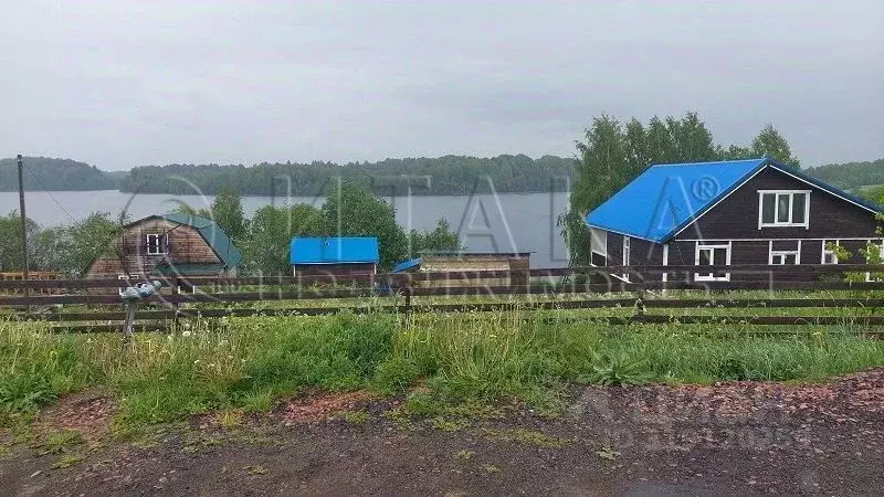 Дом в Ленинградская область, Подпорожское городское поселение, с. ... - Фото 1