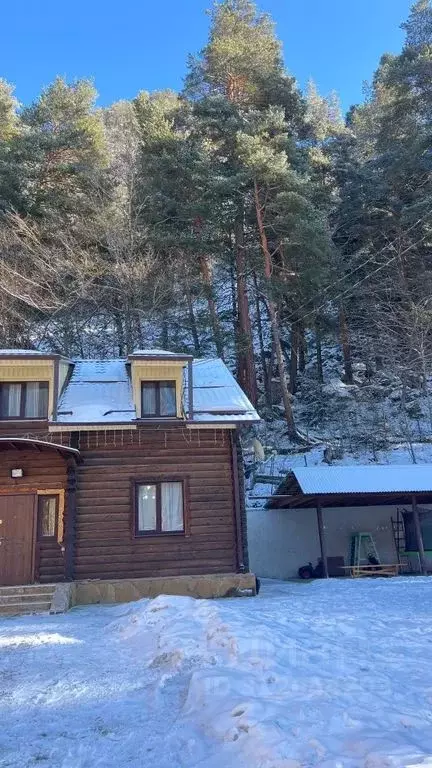 Дом в Карачаево-Черкесия, Теберда Карачаевский городской округ, ул. ... - Фото 1