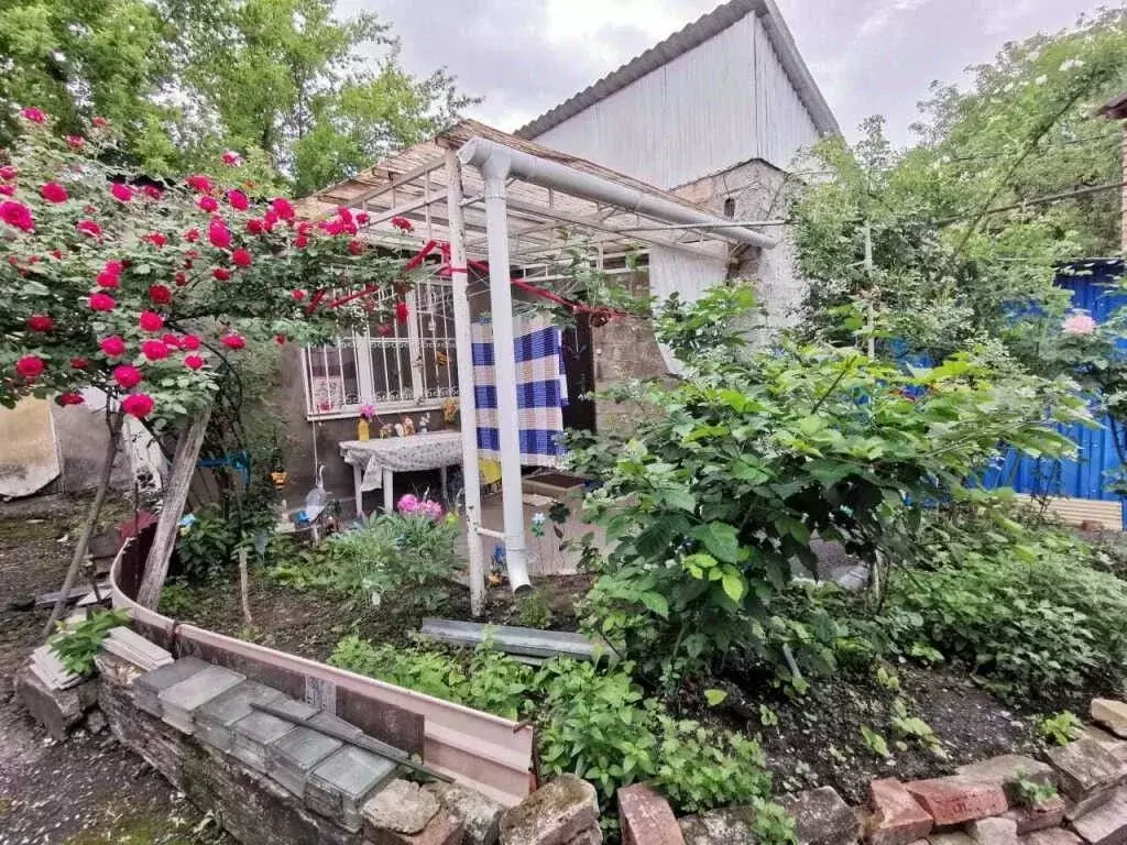 Дом в Ставропольский край, Ессентуки Нагорная ул., 60 (50 м) - Фото 0
