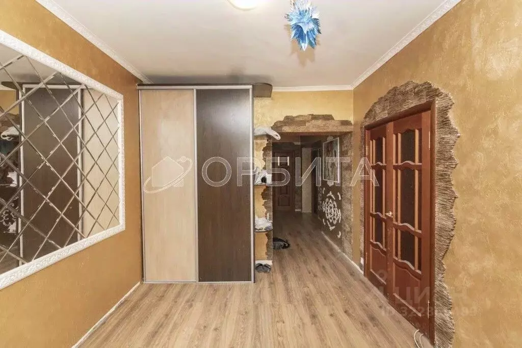 2-к кв. Тюменская область, Тюмень Холодильная ул., 138 (92.1 м) - Фото 1