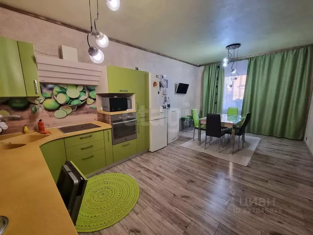 Дом в Саратовская область, Балашов Цветочная ул., 5 (255 м) - Фото 0