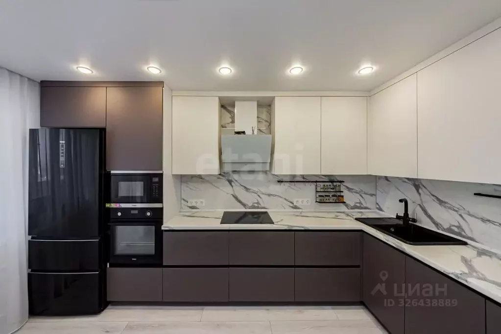 3-к кв. Тюменская область, Тюмень ул. Константина Посьета, 5 (93.2 м) - Фото 1