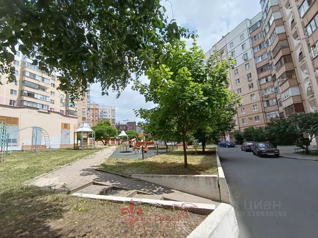 1-к кв. Белгородская область, Белгород ул. Есенина, 36 (36.0 м) - Фото 1