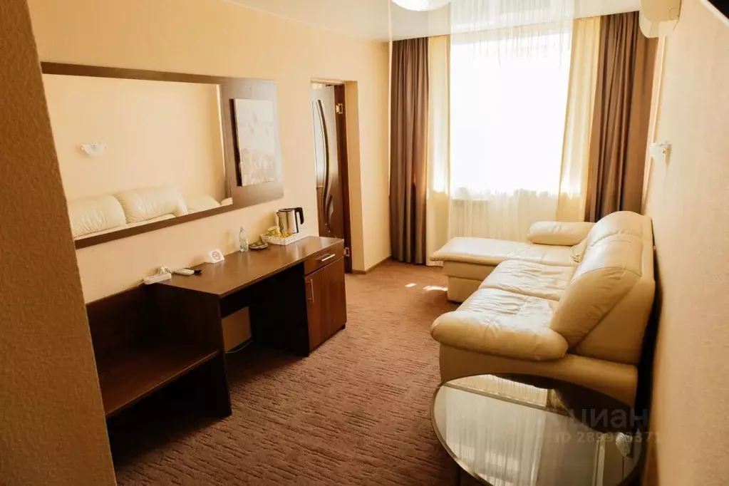 Комната Омская область, Омск ул. Перелета, 1 (36.0 м) - Фото 1