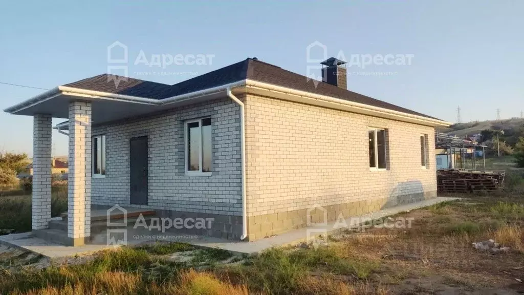 Дом в Волгоградская область, Волгоград ул. Аксайская (98 м) - Фото 1