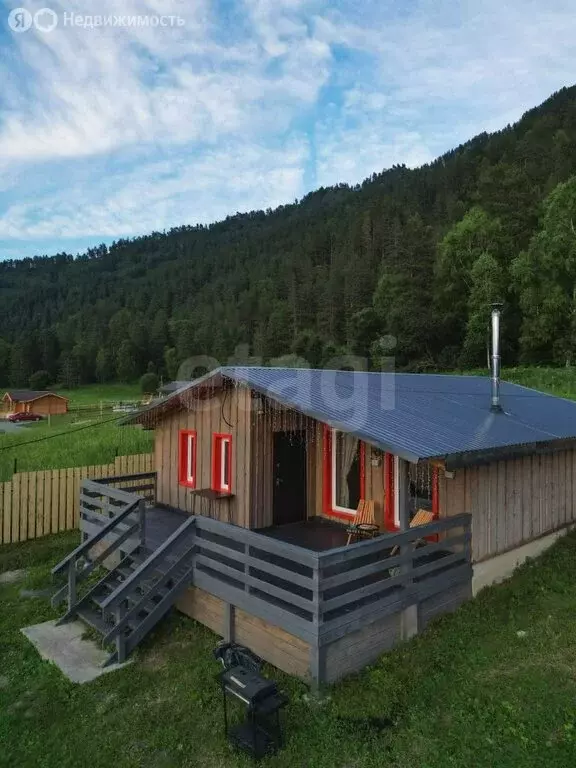 Дом в Чемальский район, село Турбаза Катунь (84 м) - Фото 1