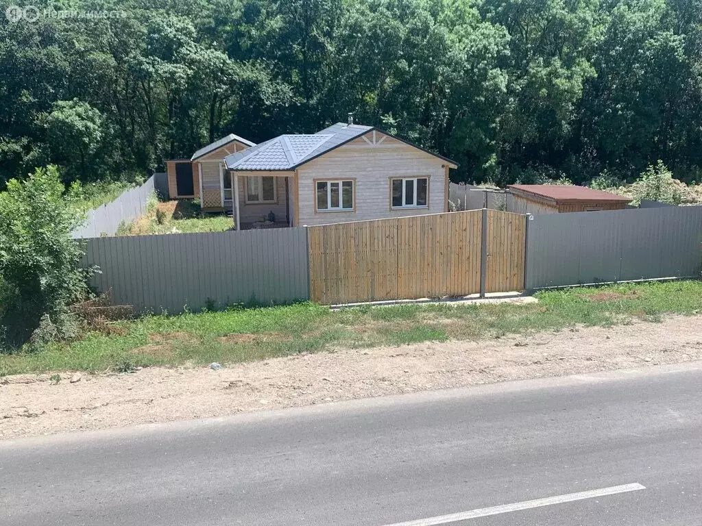 Дом в село Сукко, улица Строителей (90 м) - Фото 1