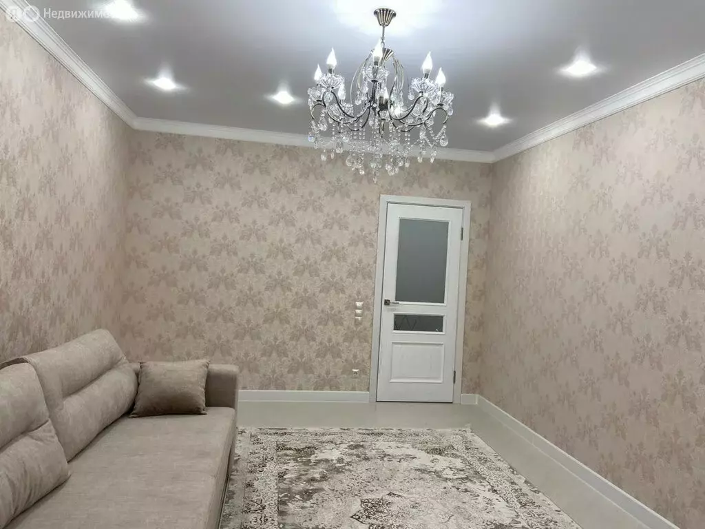 1-комнатная квартира: Владикавказ, улица Билара Кабалоева, 12А (52 м) - Фото 1