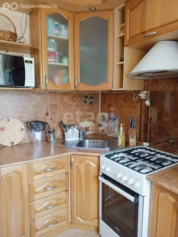 3-комнатная квартира: Хабаровск, микрорайон Красная Речка, улица Мате ... - Фото 0