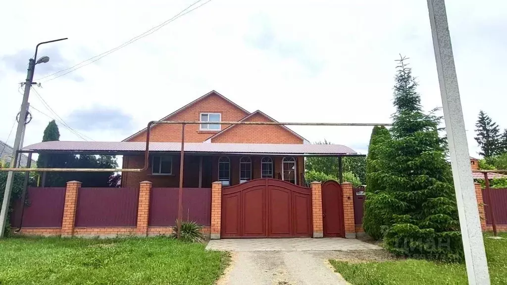 Дом в Краснодарский край, Лабинск Колхозная ул. (238 м) - Фото 0