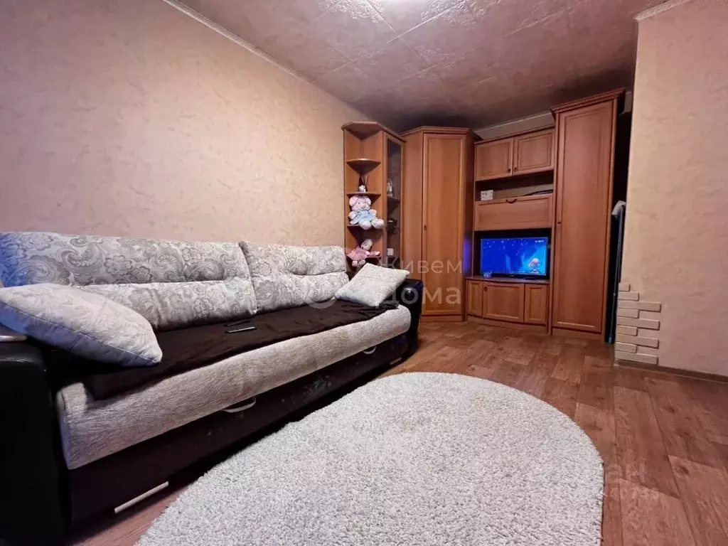 1-к кв. Волгоградская область, Волгоград ул. Хользунова, 8 (31.5 м) - Фото 0