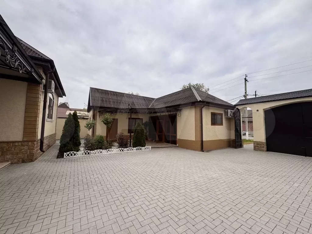 Дом 250 м на участке 7,15 га - Фото 1