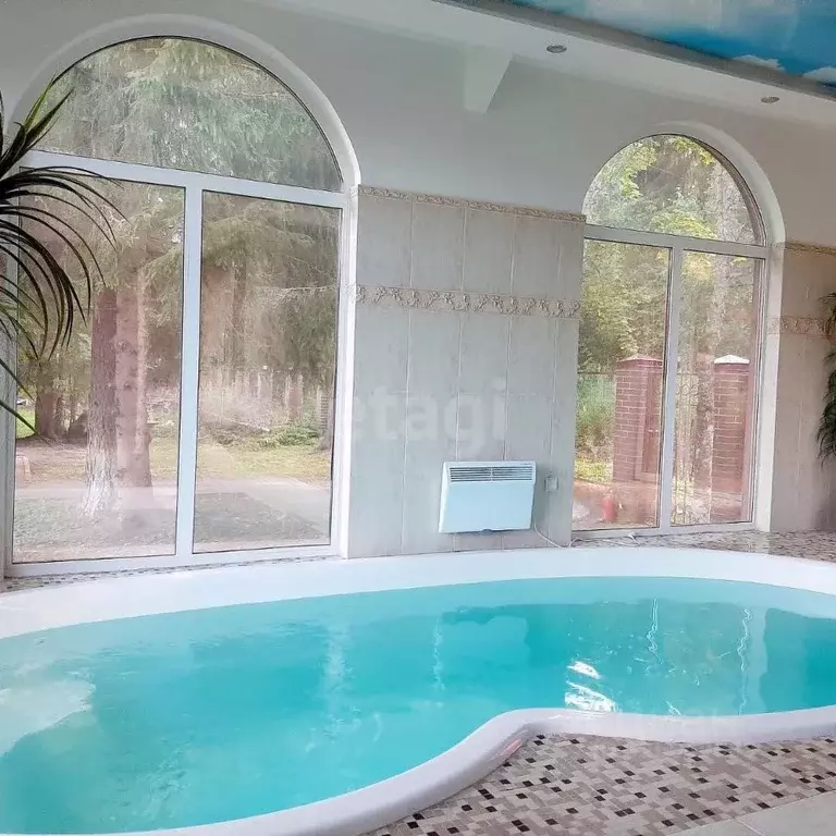 Дом в Ленинградская область, Гатчинский муниципальный округ, д. Чикино ... - Фото 1