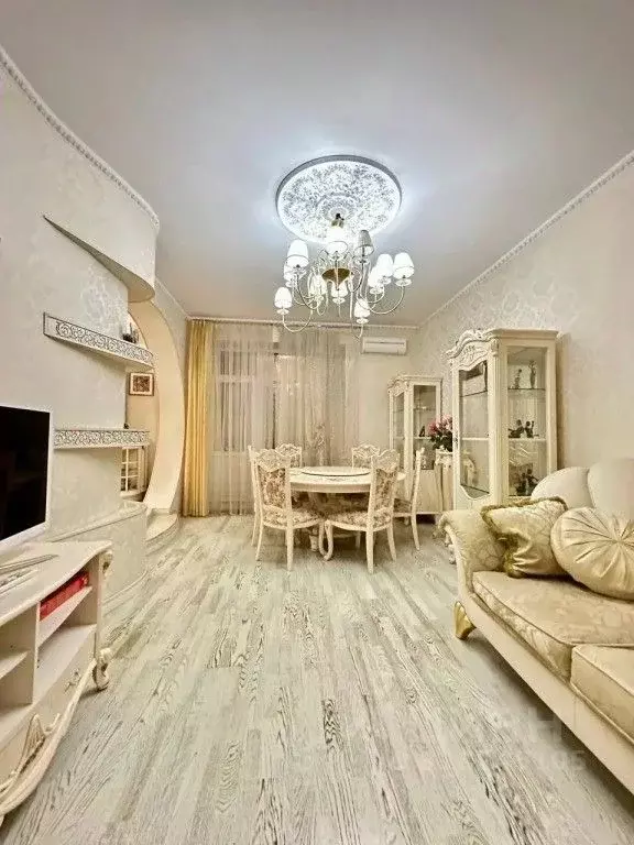 1-к кв. Татарстан, Казань ул. Мулланура Вахитова, 8 (65.0 м) - Фото 0