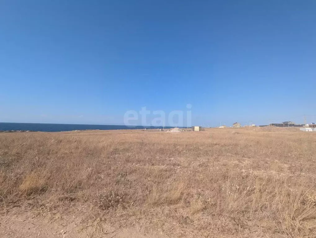 Участок в Крым, Черноморский район, с. Межводное ул. Каштановая, 13 ... - Фото 1