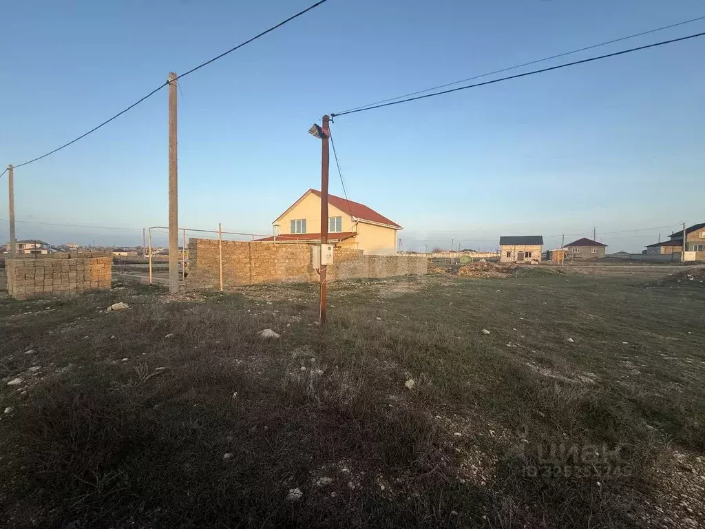 Участок в Крым, Евпатория ул. Давулджар (6.0 сот.) - Фото 1