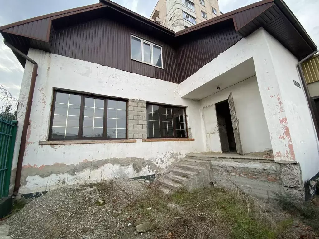 Дом в Кабардино-Балкария, Нальчик ул. А.А. Кадырова, 33 (245 м) - Фото 2