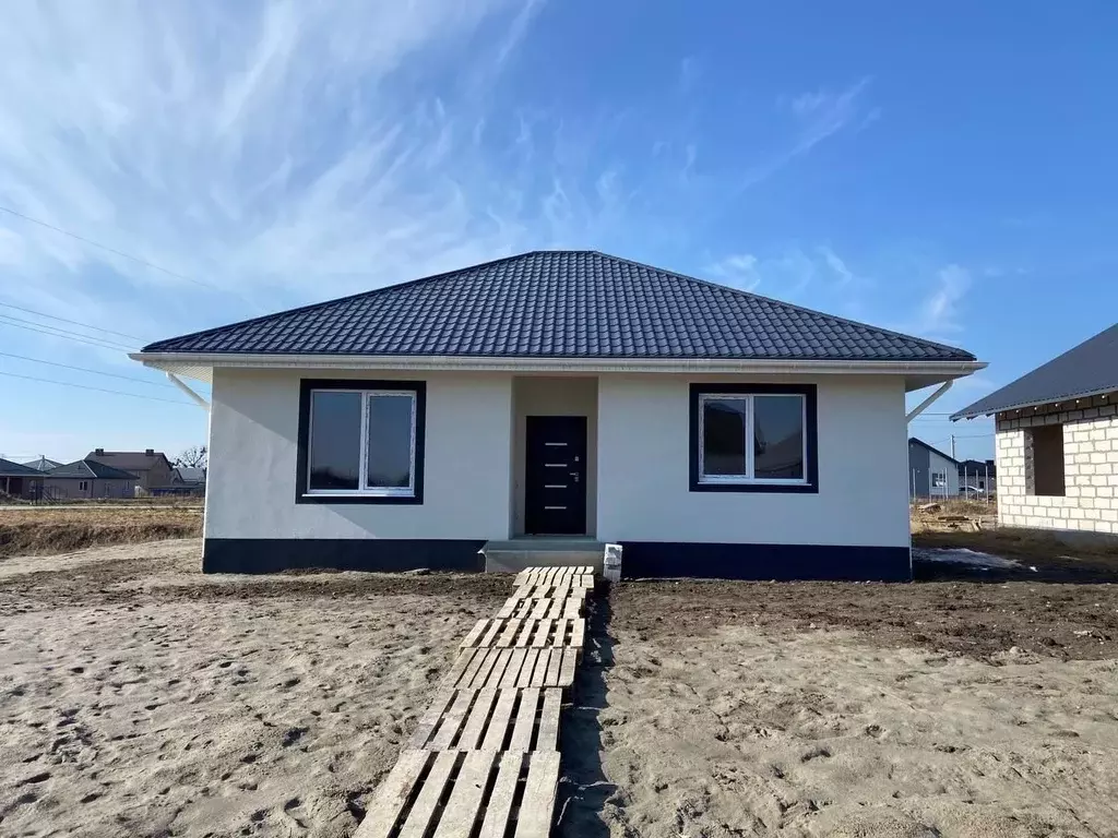 Дом в Калининградская область, Гурьевский муниципальный округ, пос. ... - Фото 1