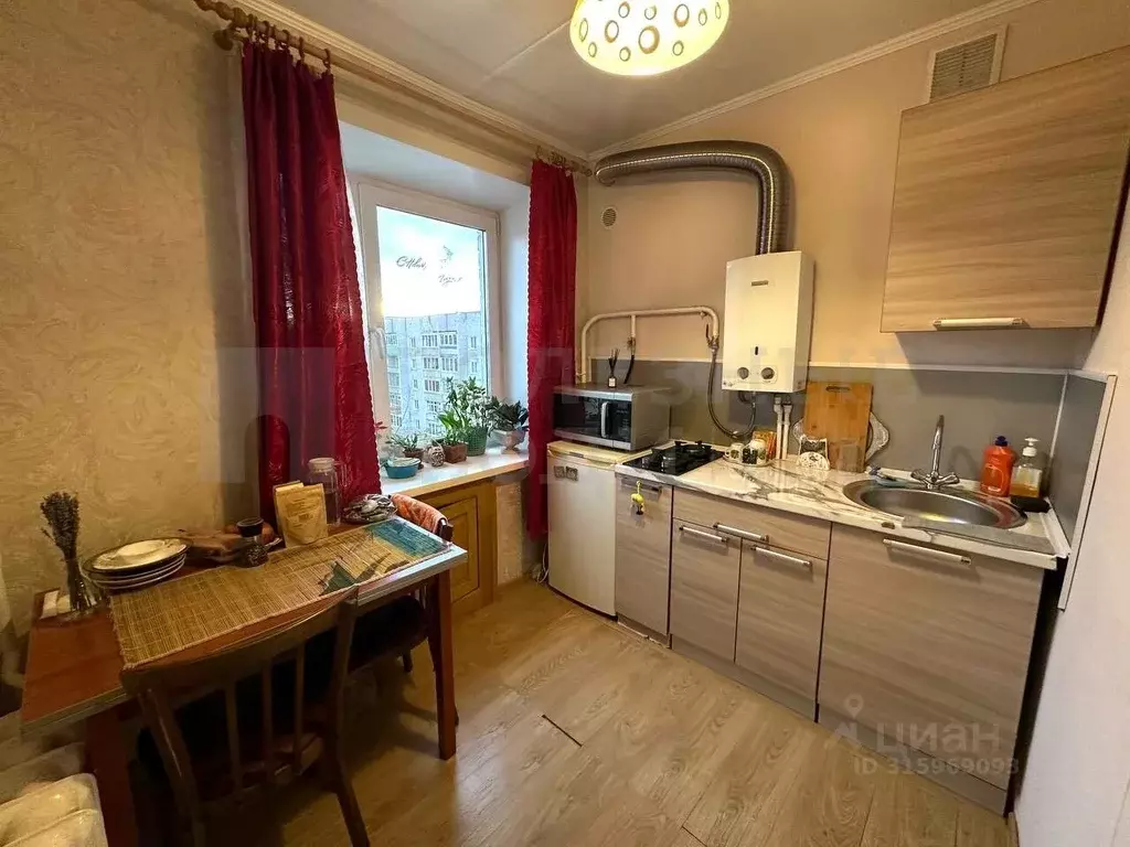 1-к кв. Новгородская область, Боровичи Ботаническая ул., 10 (29.8 м) - Фото 0