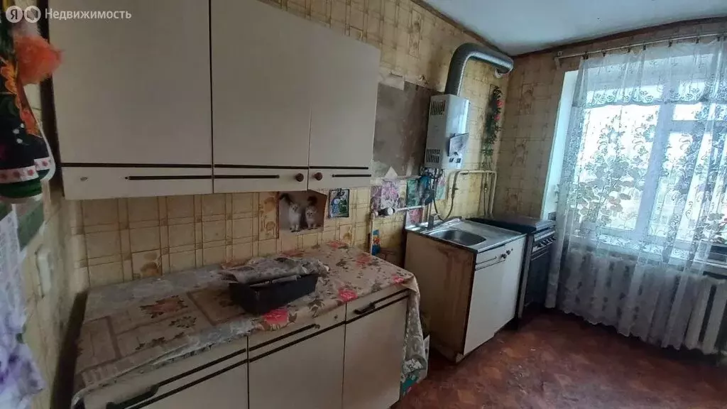 3-комнатная квартира: Каменск-Шахтинский, переулок Башкевича, 117 ... - Фото 0