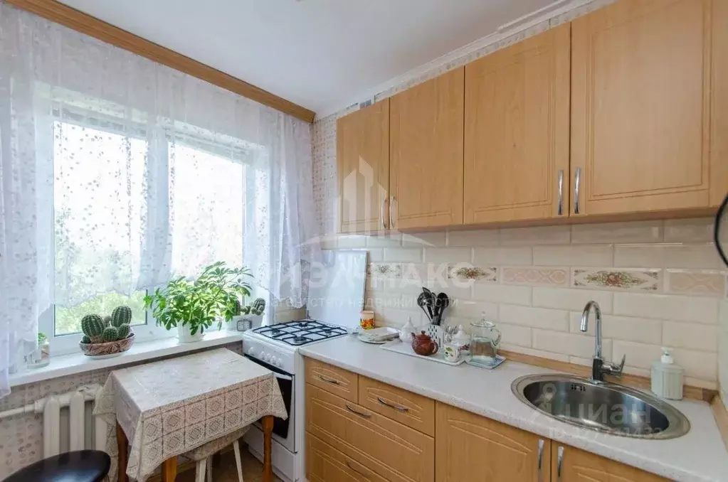 1-к кв. Брянская область, Брянск ул. Есенина, 6 (30.7 м) - Фото 1