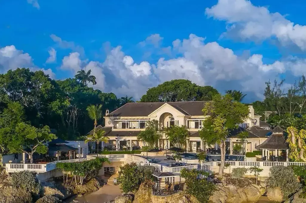 Дом в Краснодарский край, Сочи Курортный просп., 1 (800 м) - Фото 2