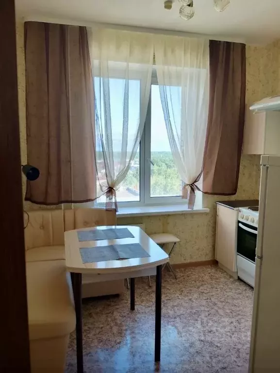 1-к кв. Ленинградская область, Кировск Набережная ул., 17 (28.7 м) - Фото 0